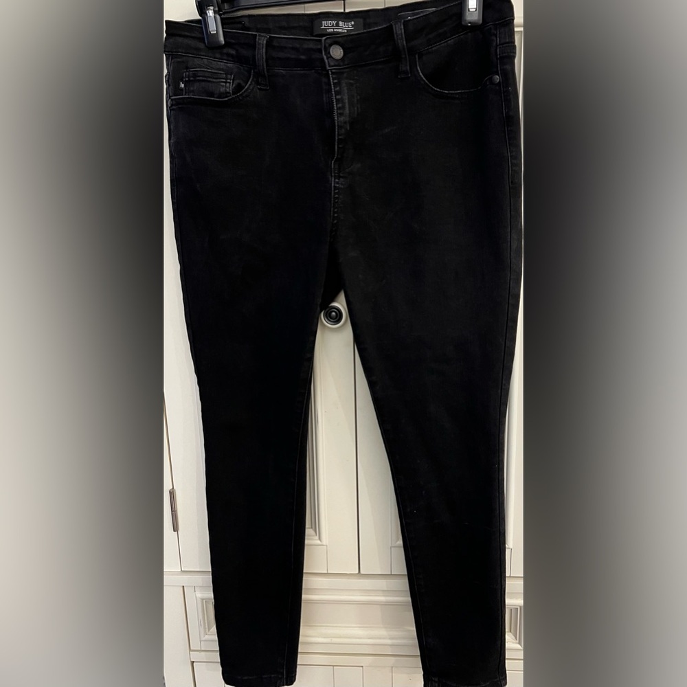 Judy Blue Black Skinny Jeans - Picture 3 of 5
